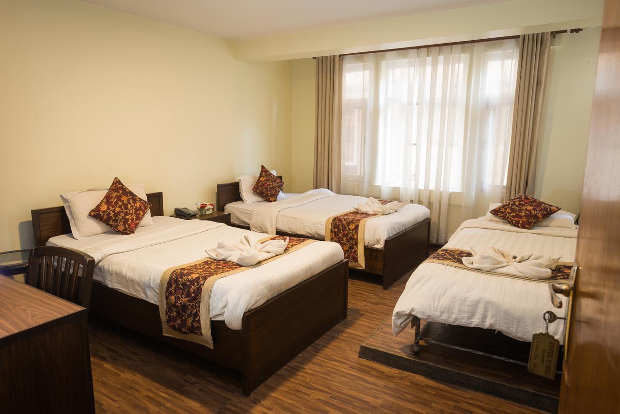 Hotel Yambu 3*